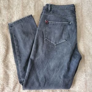 UO BDG Distressed Mom High Rise Jean 28W